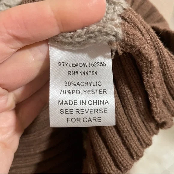 DAVI & DANI Brown and Beige Cable Knit Crochet-Sleeve Sweater - Picture 6 of 8